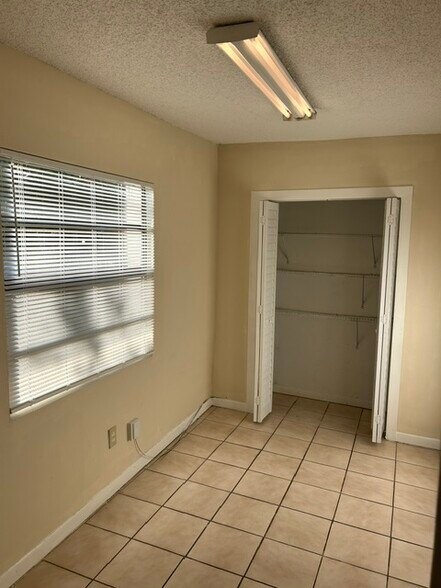 Building Photo - 5003 Garden Ave