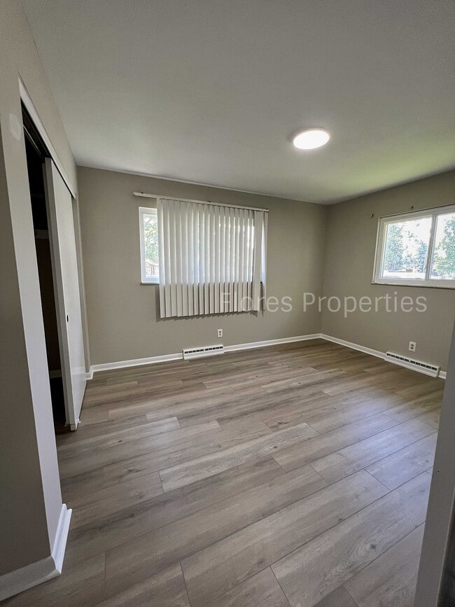 Building Photo - 1275 Geers Ave