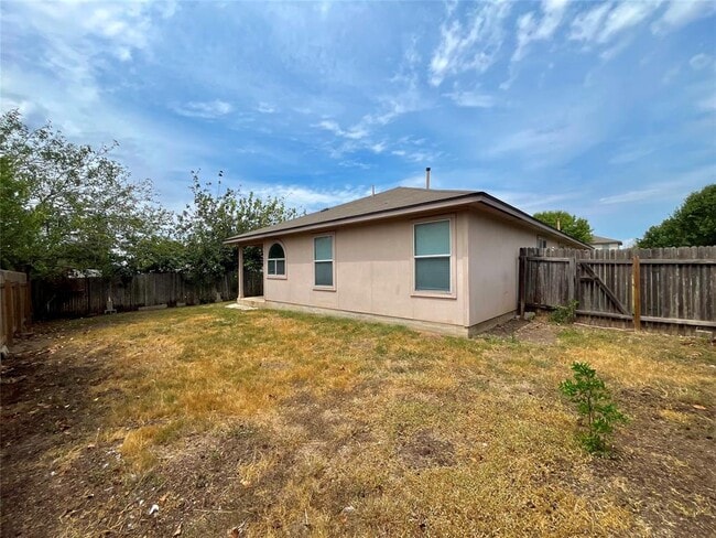 Building Photo - 327 Paddington Dr