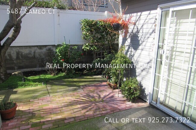 Building Photo - 5487 Cameo Ct