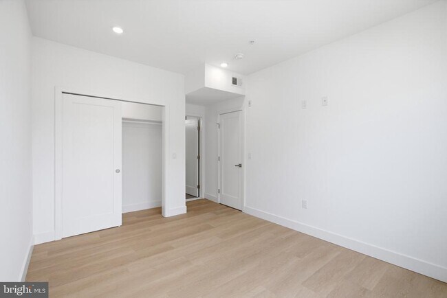 Building Photo - 3637 N 16th St