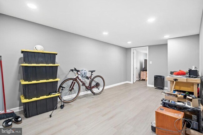 Building Photo - 12012 Waldemire Dr