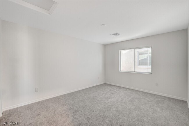 Building Photo - 677 Soaring Wings Ave