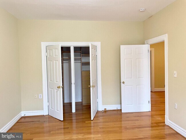 Primary Photo - 2854 Connecticut Ave NW