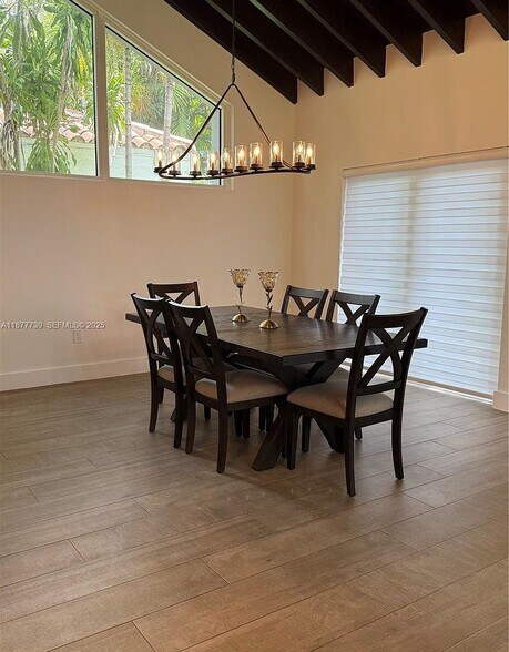 Building Photo - 3231 Salzedo St