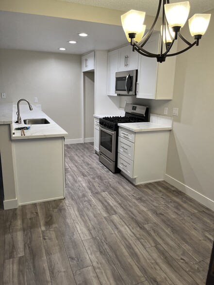 Kitchen - 525 W California Ave