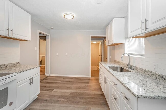 Building Photo - Charming 3BR Home with Fully Fenced Yard Near Easton and Downtown