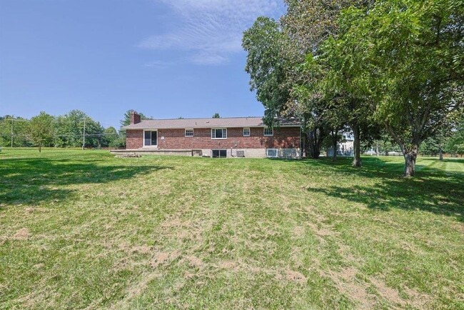 Building Photo - 8047 Bethany Rd