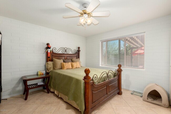 Building Photo - 6825 E Virginia Ave