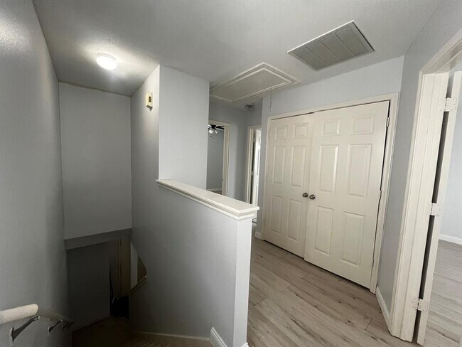 Building Photo - 18754 Sandelford Dr