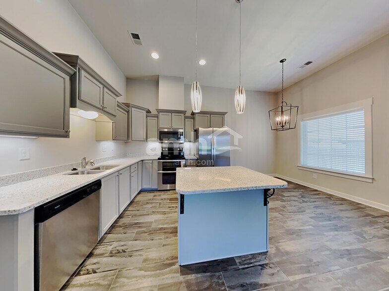 Building Photo - 2653 Molly Ln