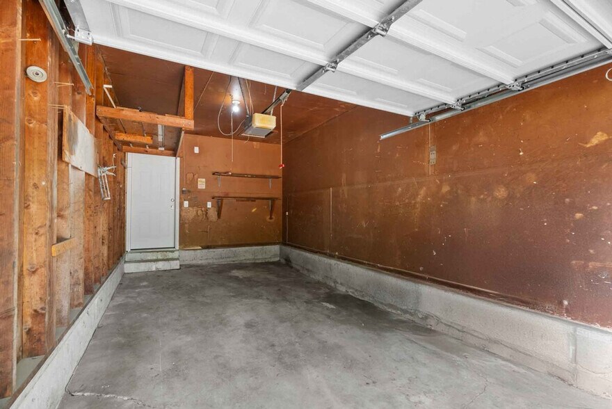 Building Photo - 2633 Garham Dr