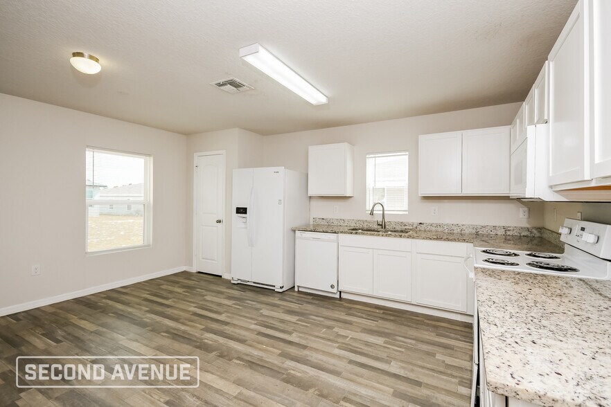 Building Photo - 106 Tulip Ln