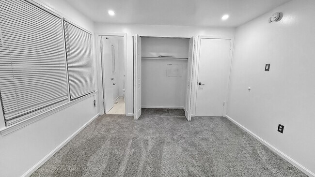Building Photo - 2302 Old Fort Hills Dr
