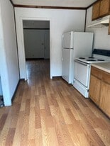 Building Photo - 101 Woods Dr