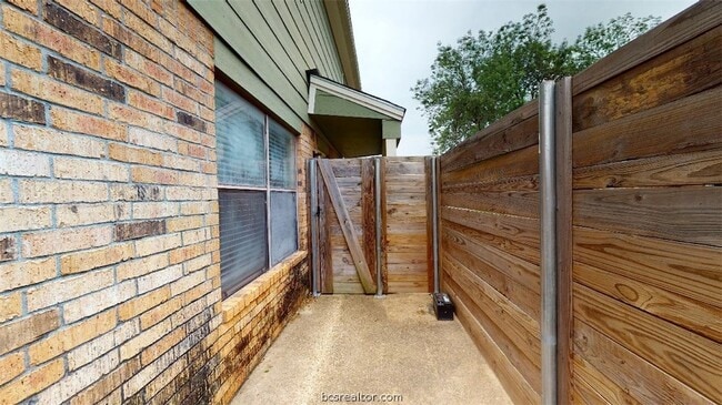 Building Photo - 1809 Treehouse Trail