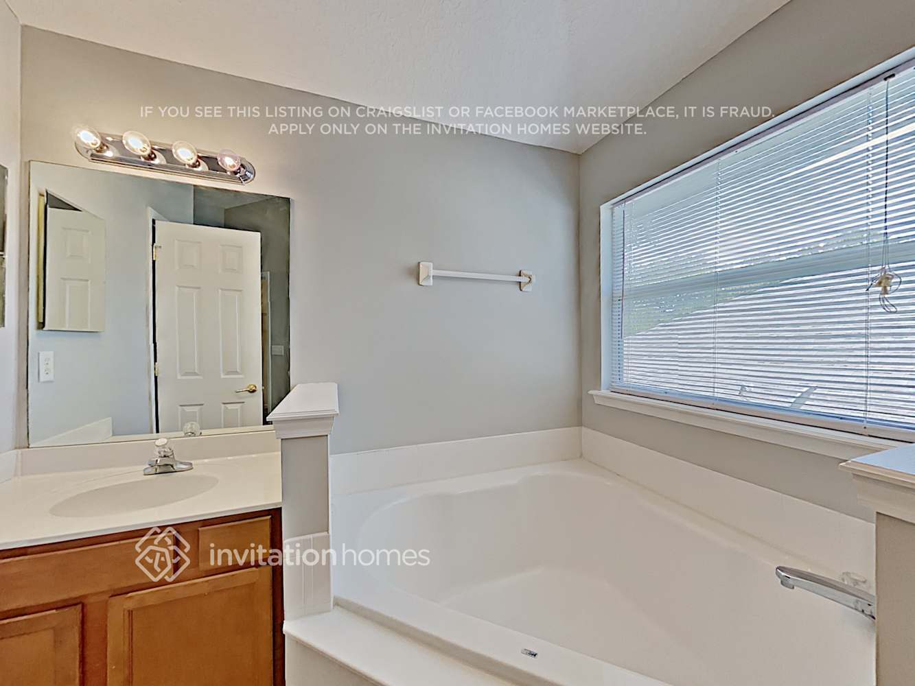 Building Photo - 4011 Leatherwood Dr