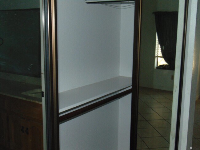 Building Photo - 10454 S Del Montes