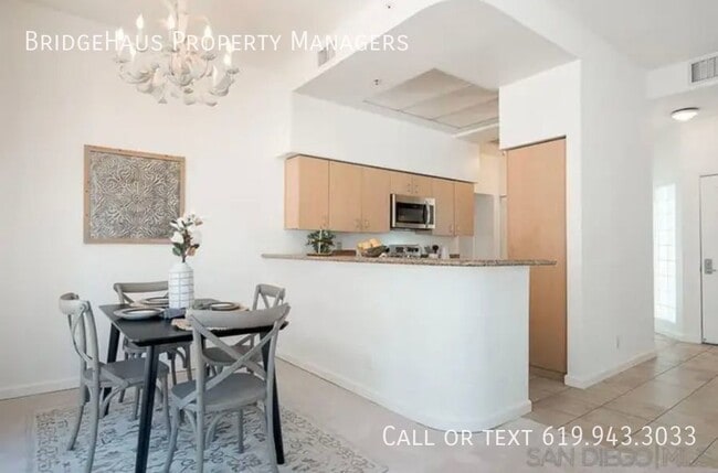 Building Photo - 655 Columbia St