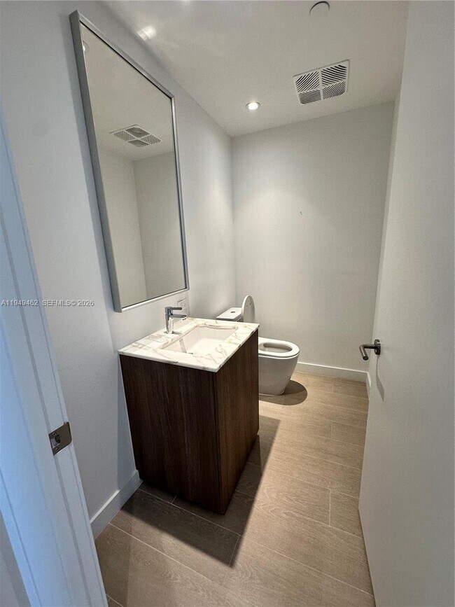 Building Photo - 500 Alton Rd