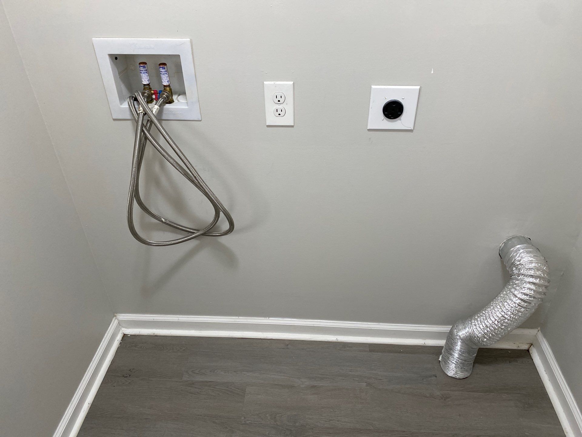 Building Photo - 77 Briarcliff Dr