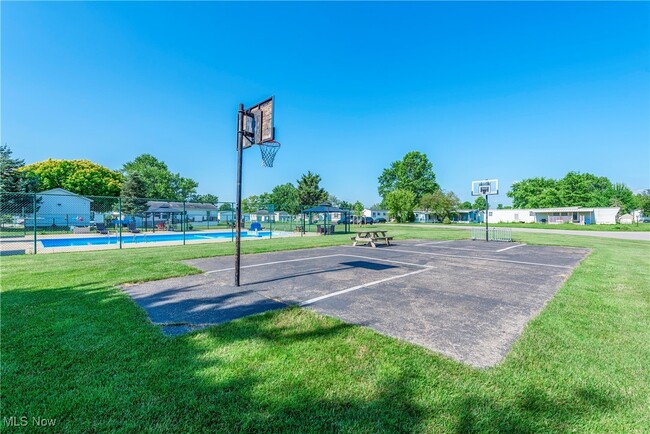Building Photo - 125 Cedar Brook Dr