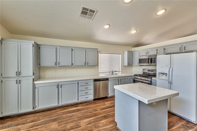 Building Photo - 5537 Oakwood Ridge St