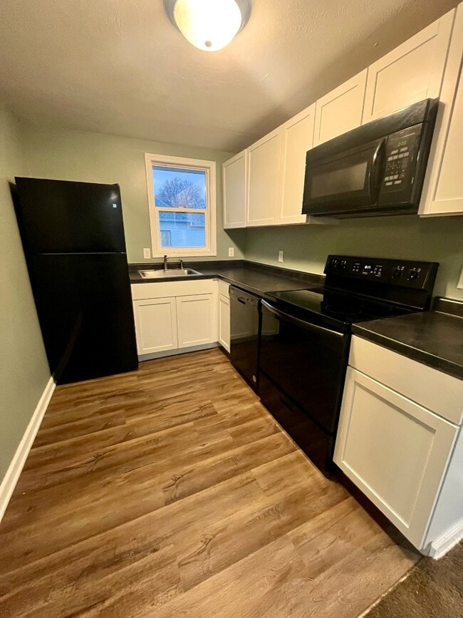 Building Photo - 1620 Avenue C