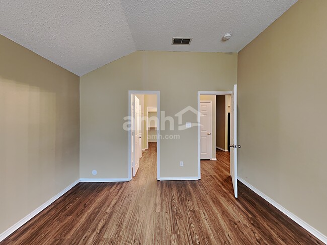 Building Photo - 7914 Clear Fork Trail