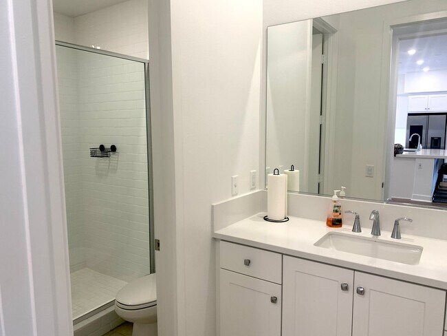Building Photo - State of the Art-Trendy 1+1 Luxury Condo i...