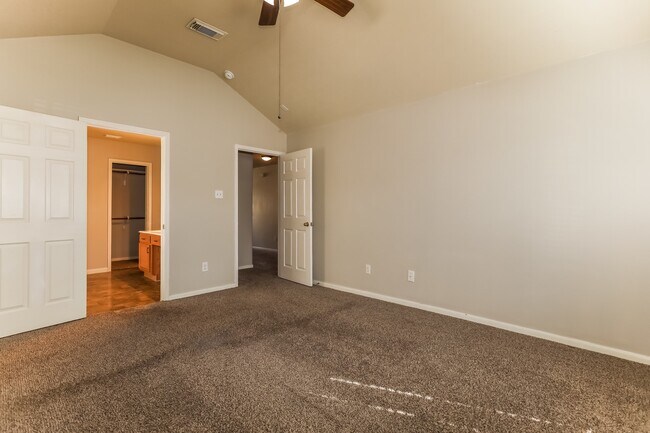 Building Photo - 25418 Barmby Dr