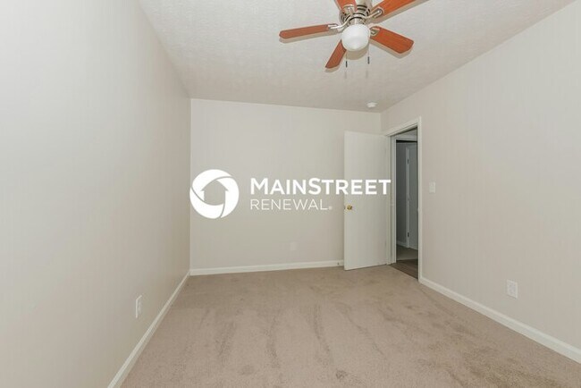 Building Photo - 3 Bedroom Pet-Friendly Home in Hampton, GA with Main Street Renewal