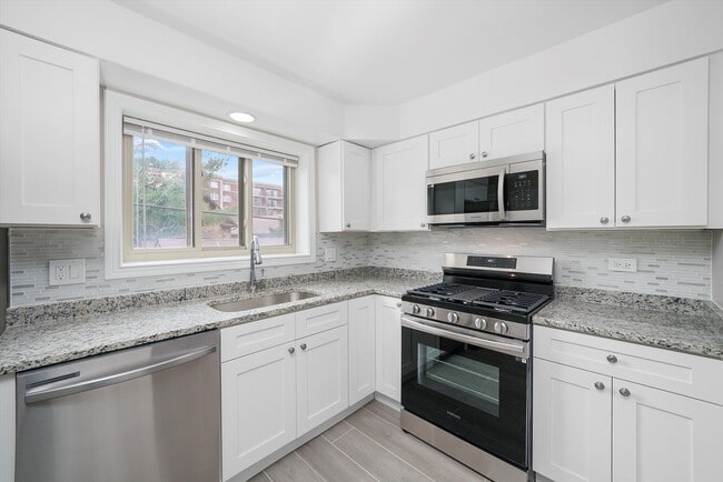 Building Photo - 8054 Niles Ave