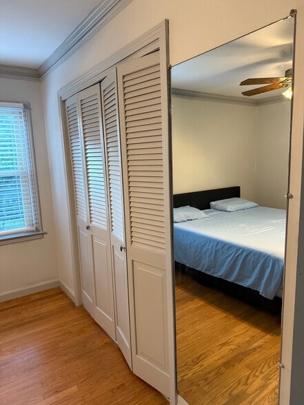 Building Photo - 212 White Oak St