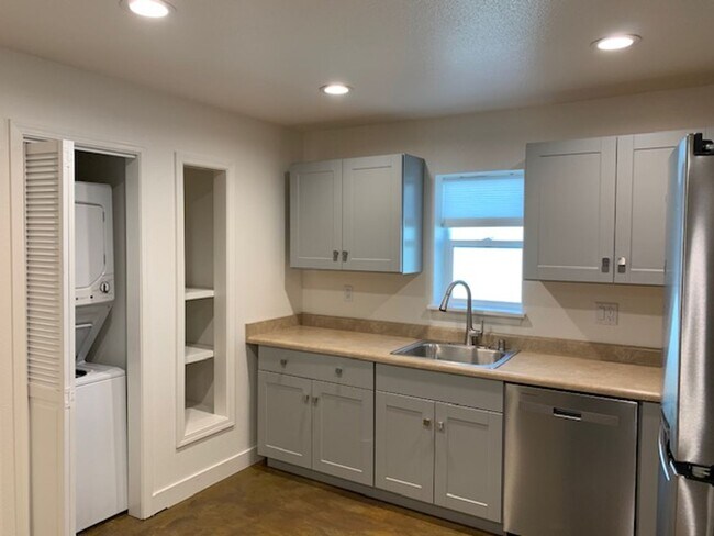 Building Photo - Brand New 2 Bedroom 1 Bath