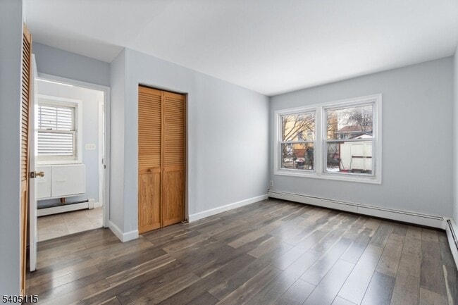 Building Photo - 120 Grant Ave