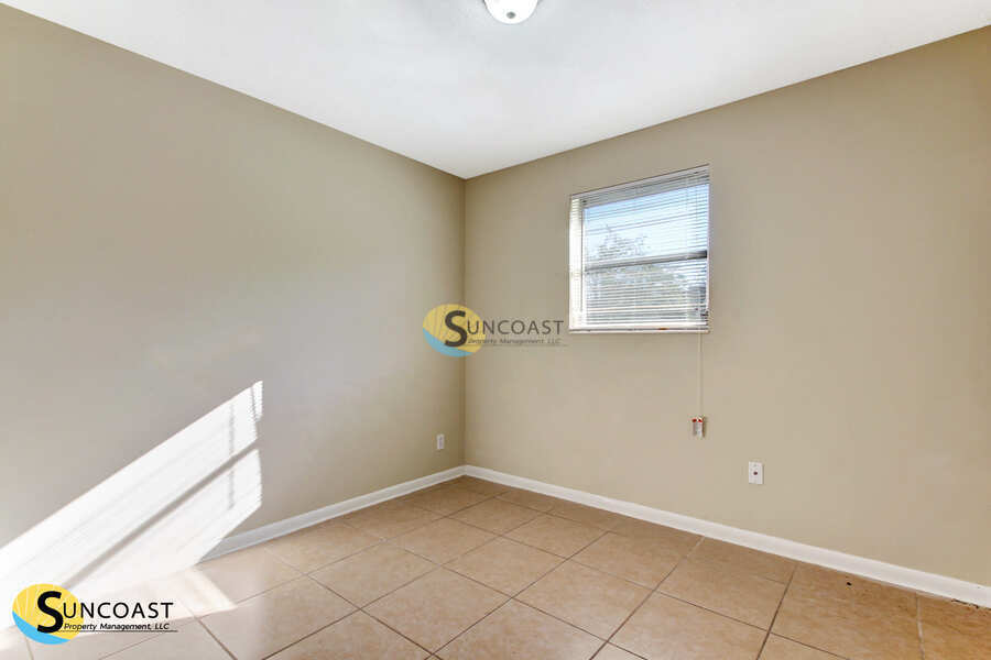 Building Photo - 2156 Bunting Dr