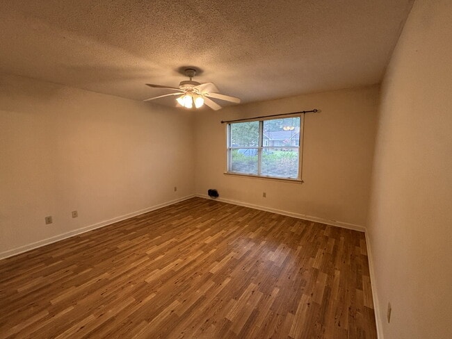 Building Photo - FOR RENT in Dothan, AL!!