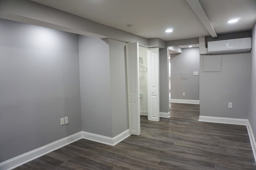Bedroom closet area - 1222 Quincy St NW