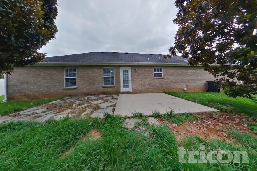 Building Photo - 9023 Nevada Ave