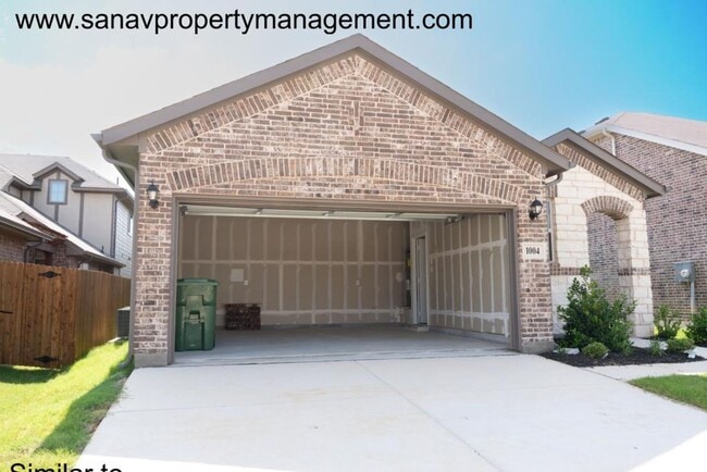 Building Photo - Beautiful 3 Bed Home with community pool access in great community