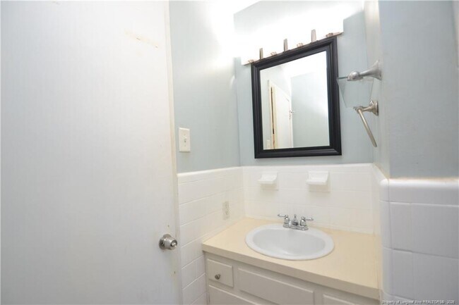 Building Photo - 5133 Lundy Dr
