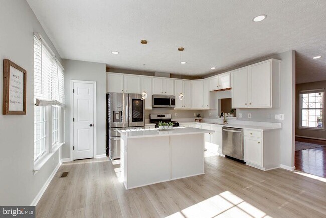 Building Photo - 1734 Sea Pine Cir