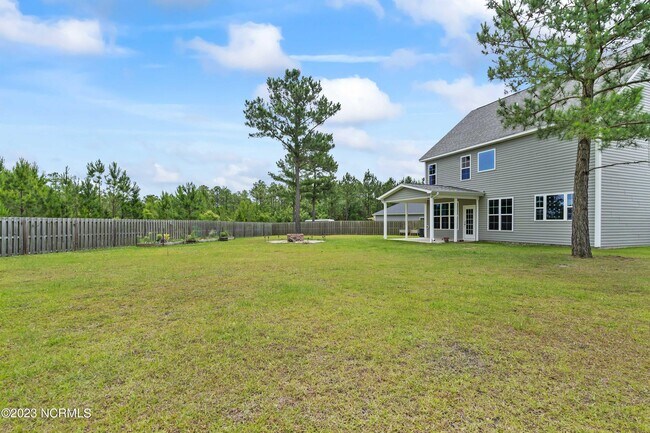 Building Photo - 221 Salty Dog Ln