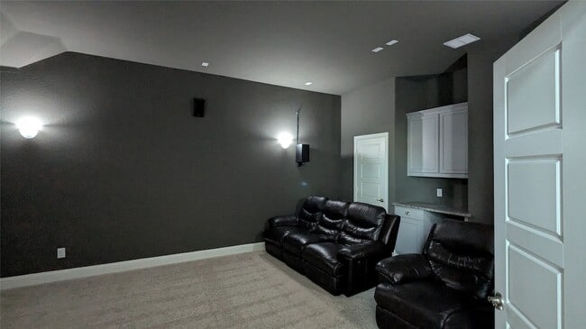 Building Photo - 10505 Wintergreen Dr