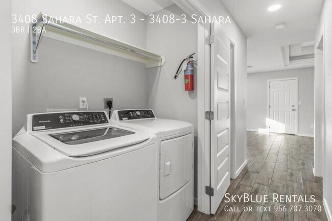 Building Photo - 3408 Sahara St