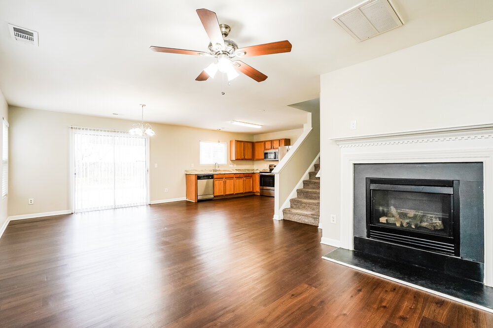 Building Photo - 6037 Ladish Ln