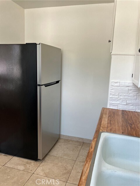 Building Photo - 4458 Linden Ave