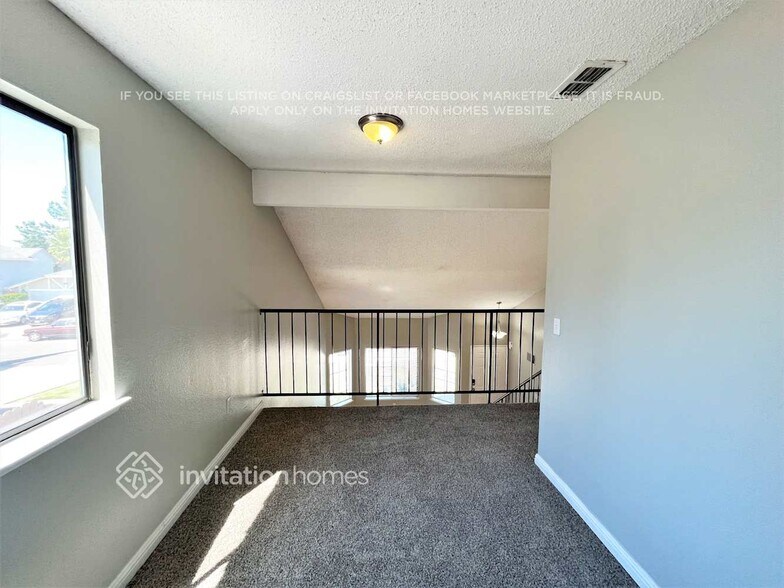 Building Photo - 3561 Binghamton Dr