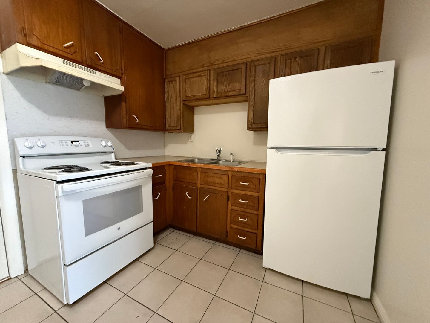 Building Photo - 803 Sissom Rd